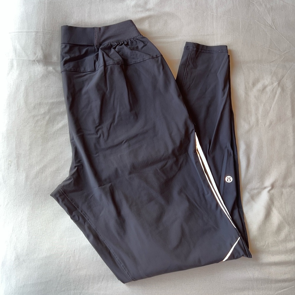 Men’s Lululemon Joggers sz Medium